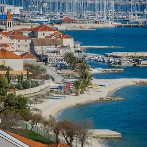 https://apartment-petrovic-trogir.splithotels.org