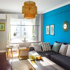 https://lisbon-sky-view-3br-home-near-airport-free-parking.hotels-lisbon-portugal.com